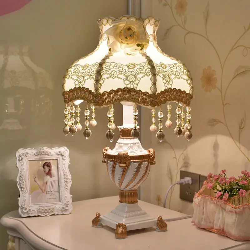 Decor Lighting The Parade - Nordic Princess Vintage Table Lamp Lamparas